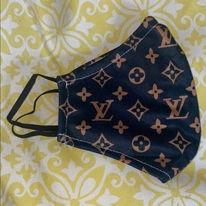 Brand new black mask nwot